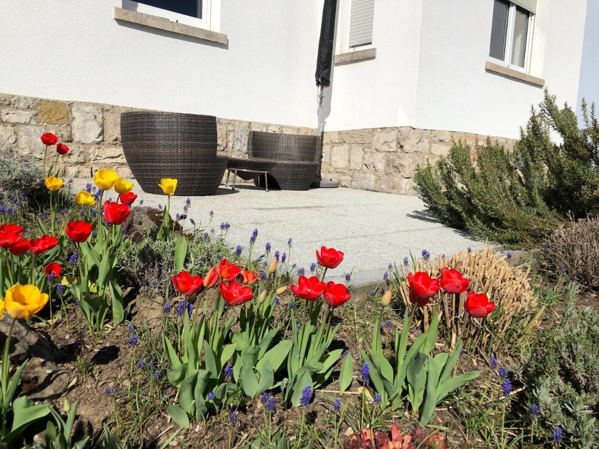 Altstadt Naehe 7 Min Fussweg Ueber Alte Maibruecke Zu Pension Mit Balkon & Garten, Ideal For Long Stay, Relocation Ochsenfurt Εξωτερικό φωτογραφία