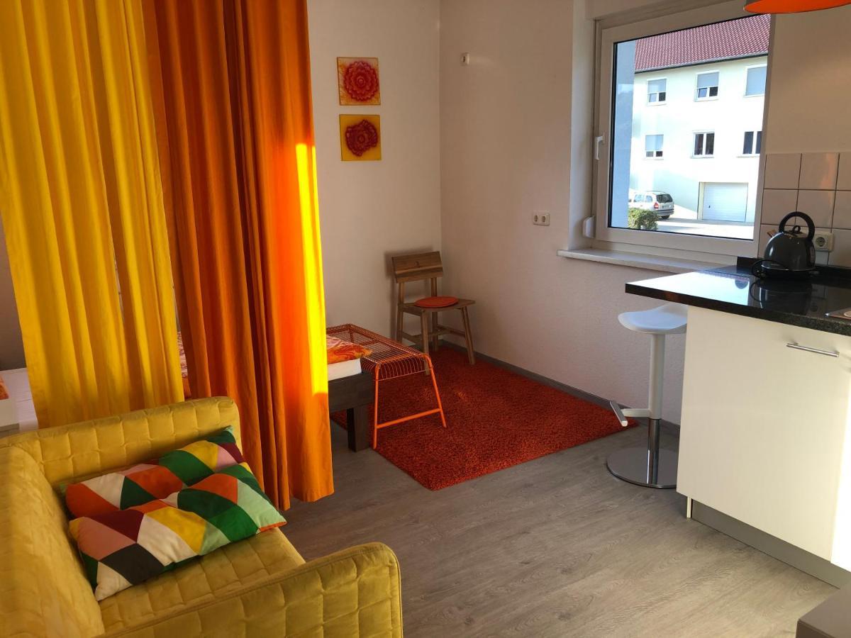 Altstadt Naehe 7 Min Fussweg Ueber Alte Maibruecke Zu Pension Mit Balkon & Garten, Ideal For Long Stay, Relocation Ochsenfurt Εξωτερικό φωτογραφία