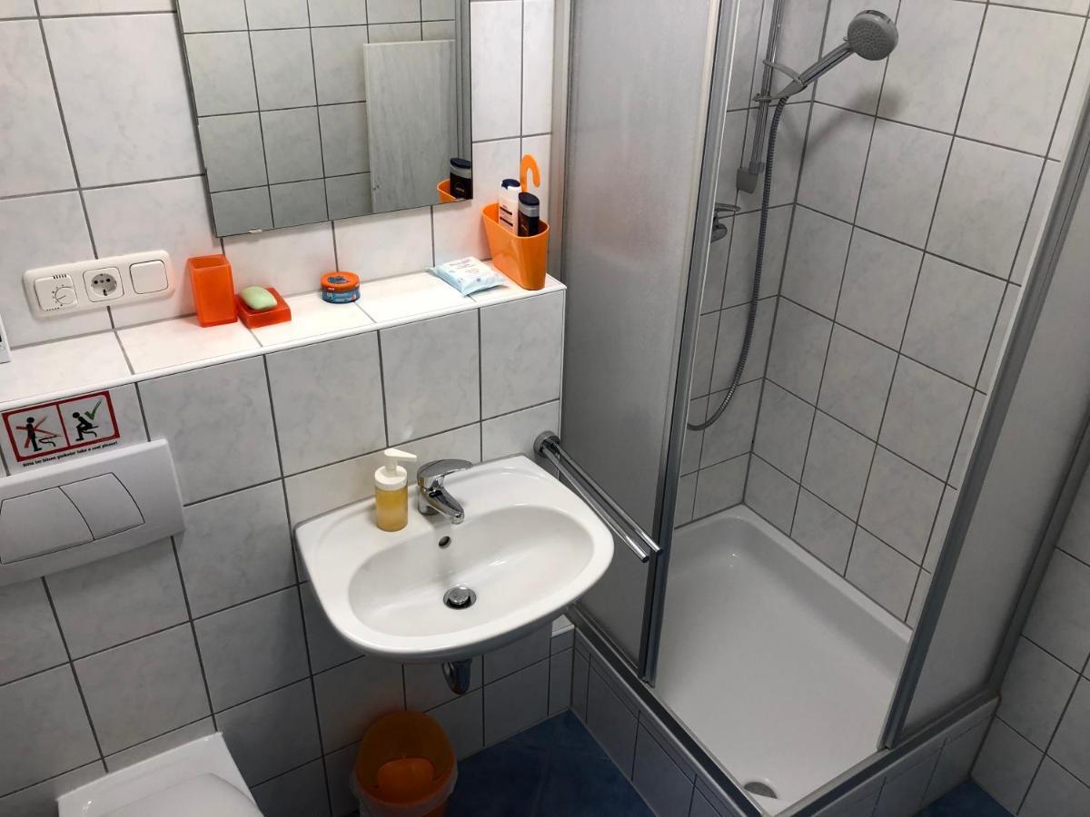 Altstadt Naehe 7 Min Fussweg Ueber Alte Maibruecke Zu Pension Mit Balkon & Garten, Ideal For Long Stay, Relocation Ochsenfurt Εξωτερικό φωτογραφία